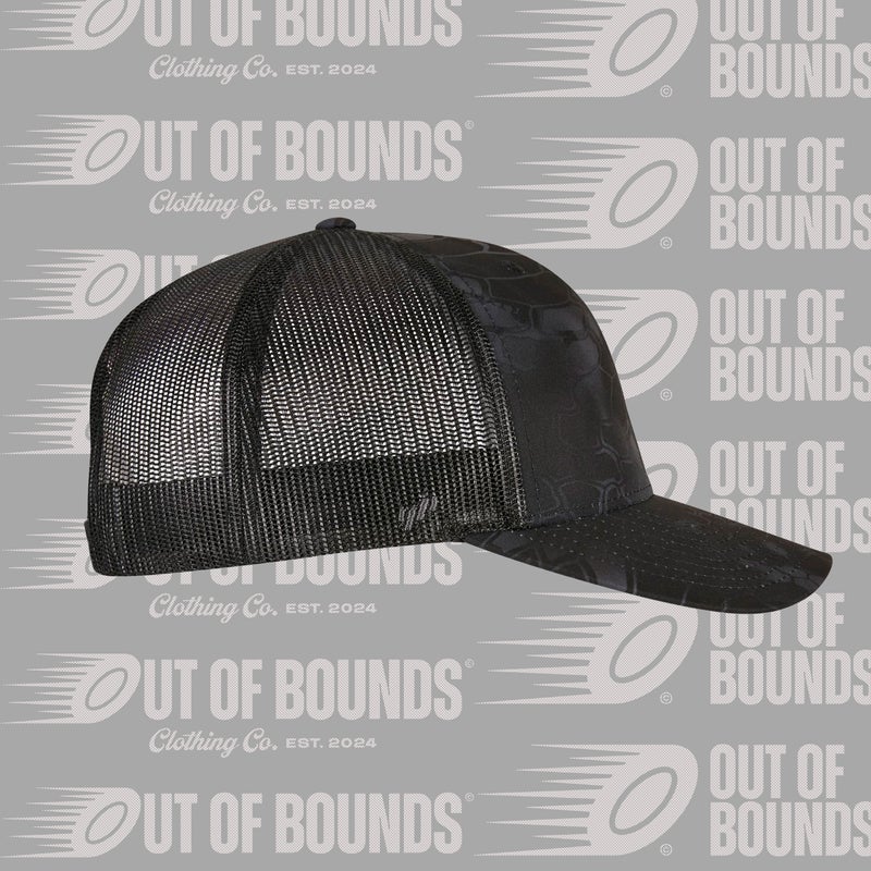 Out of Bounds kryptek trucker lippis